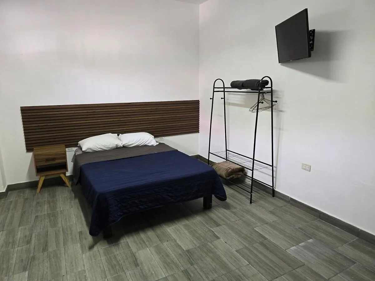 Loft Iteso Buganvilias Coca Cola Periferico Y Lopez Mateos グアダラハラ